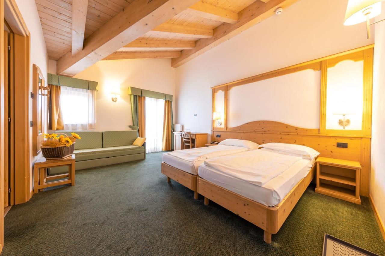 Vierbettzimmer mit Zugang zum Spa